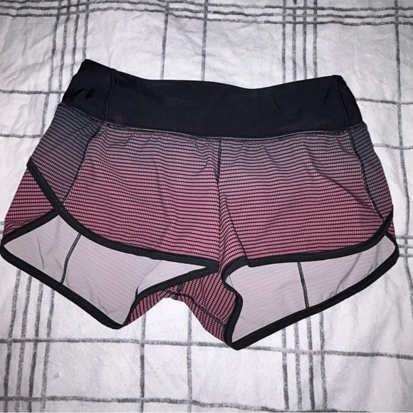 Lululemon Grey and Pink Short Size 6 - Picture 1 of 2